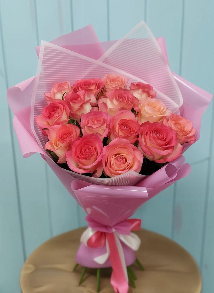 Букет 15 Розовых роз Равель в Щиграх