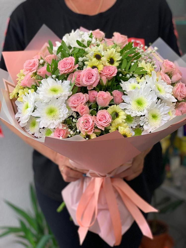 Букет цветов из: Розы и Хризантемы в Щиграх