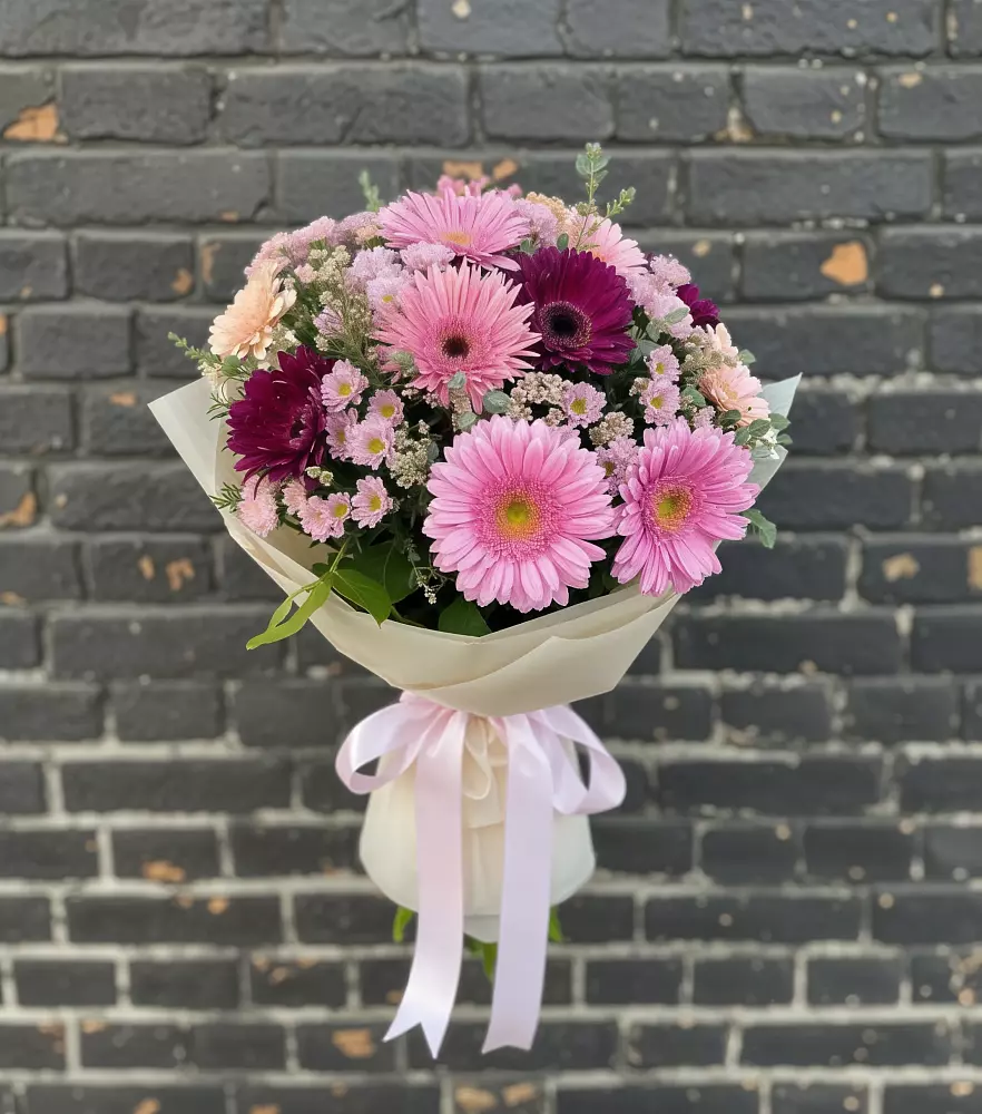 Букет цветов из: Герберы и Хризантемы в Щиграх
