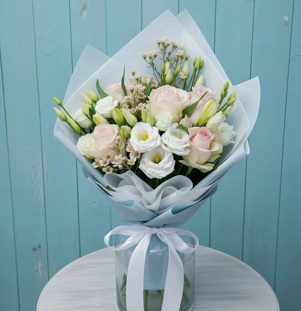 Букет цветов из: Розы и Лизиантусы в Щиграх