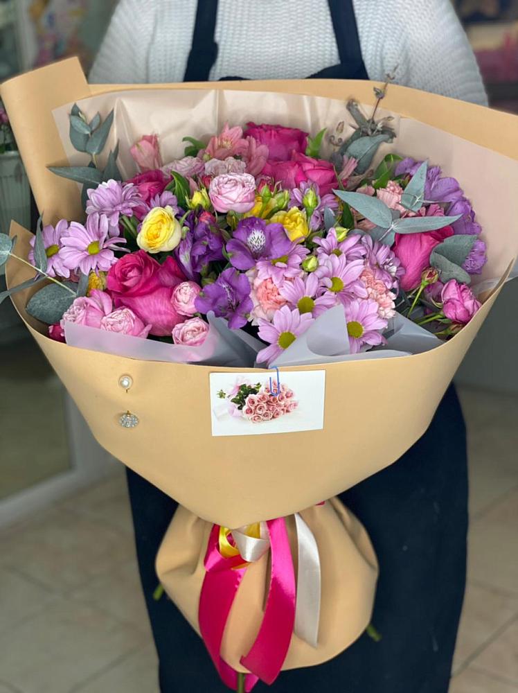 Букет цветов из: Хризантемы, Гвоздики и Альстромерии в Щиграх