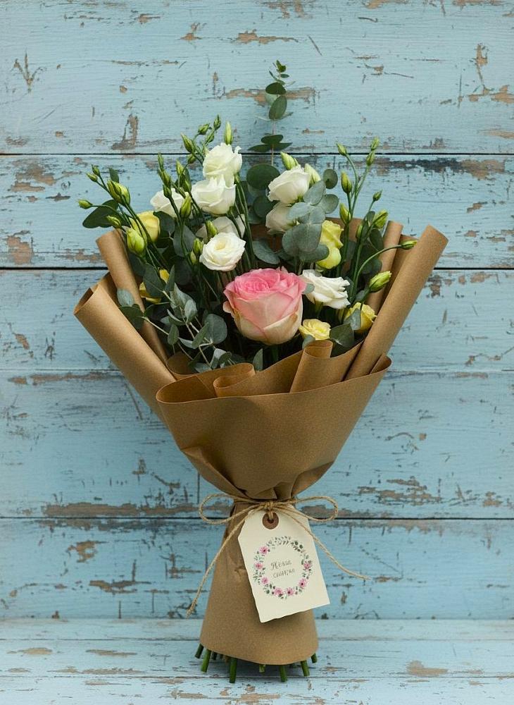 Букет цветов из: Розы и Лизиантусы в Щиграх