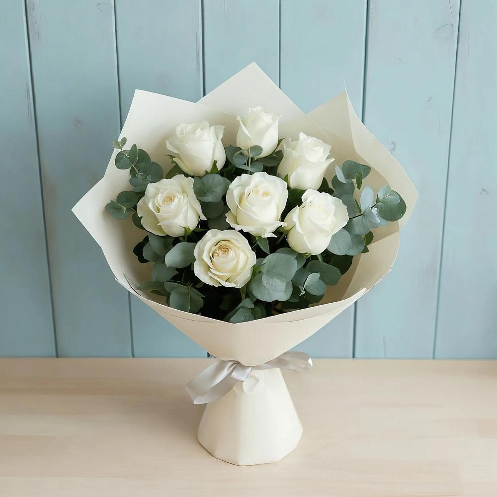 Букет Белые розы в Эвкалипте в Щиграх