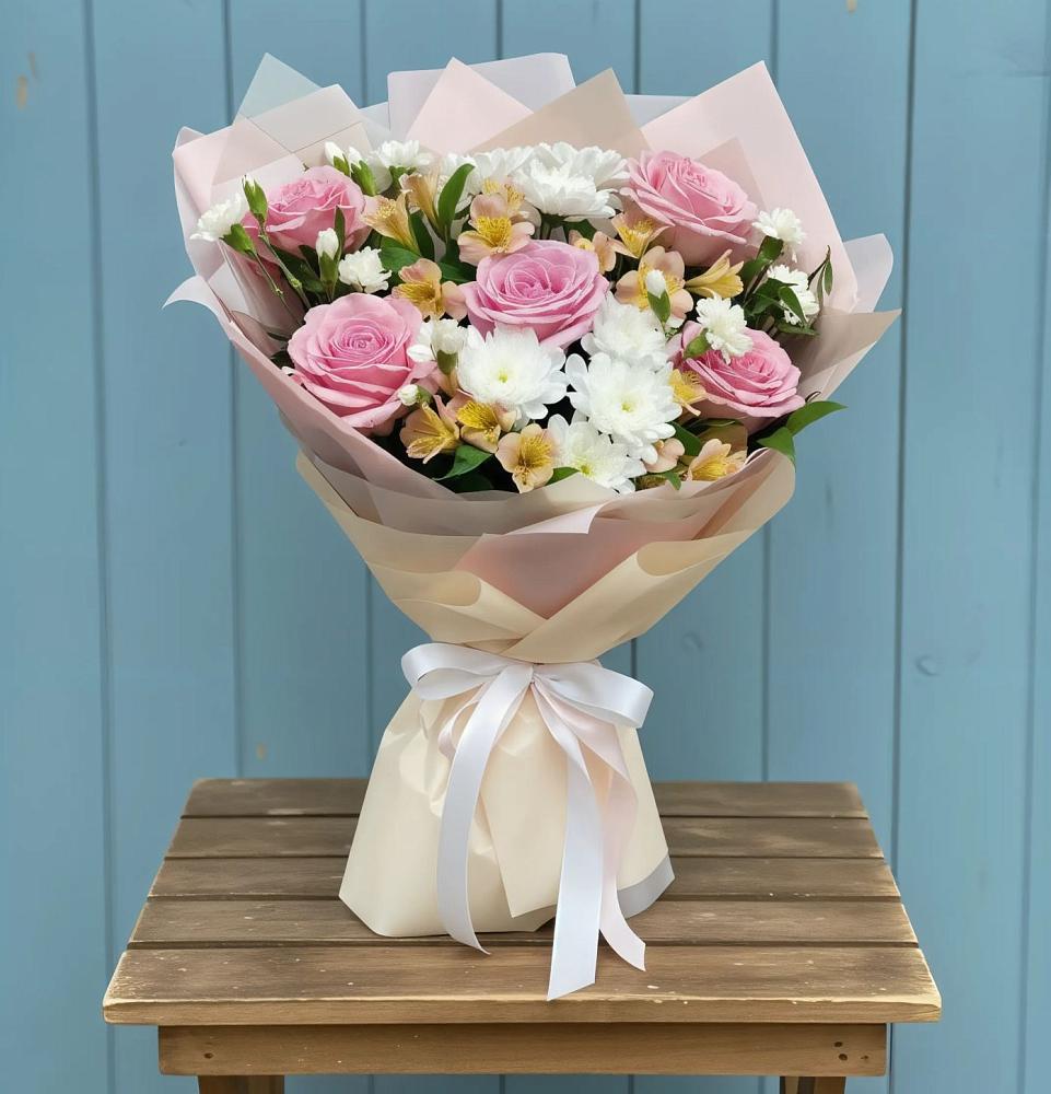 Букет цветов из: Гвоздики, Орхидеи и Розы в Щиграх