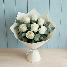 Букет Белые розы в Эвкалипте в Щиграх