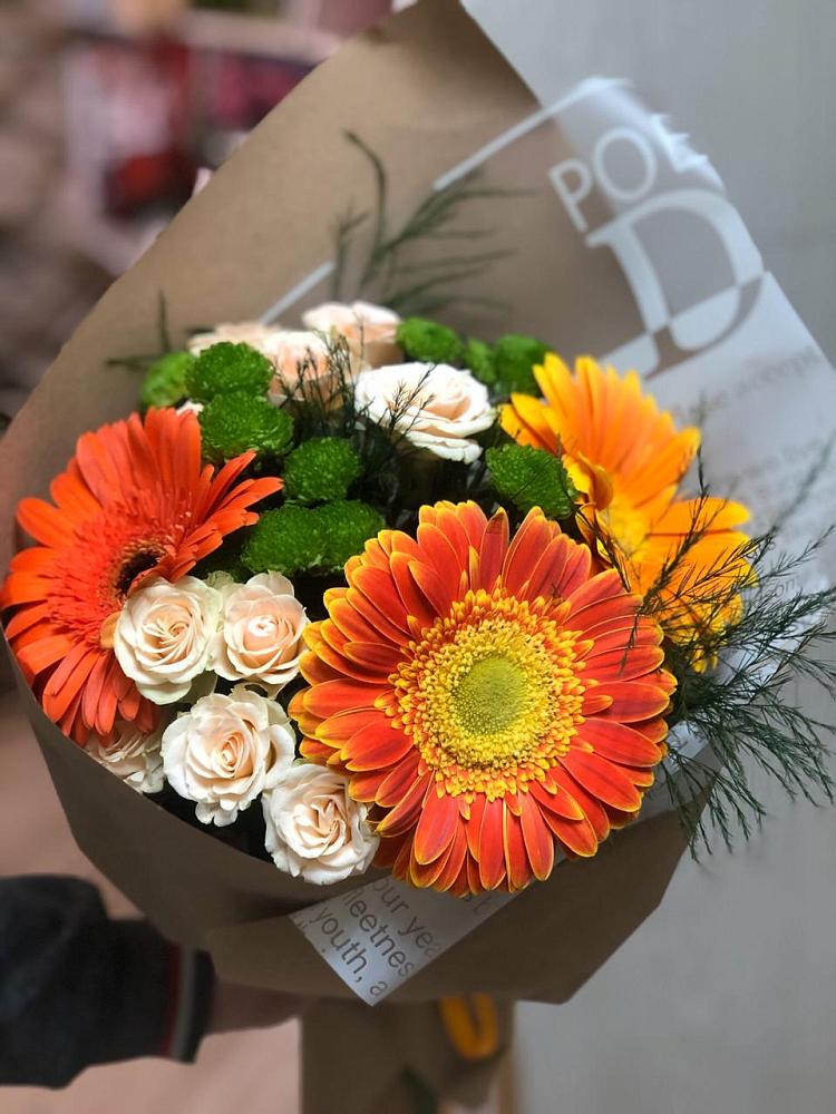 Букет цветов из: Герберы, Хризантемы и Розы в Щиграх