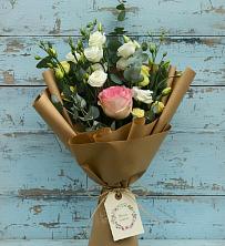 Букет цветов из:  Розы и Лизиантусы в Щиграх