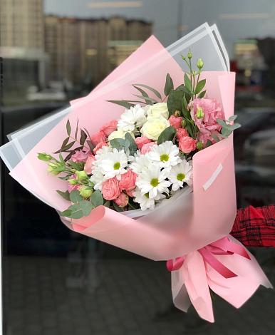 Букет цветов из: Розы, Лизиантусы и Хризантемы в Щиграх
