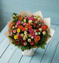 Букет Микс из разноцветных кустовых роз в Щиграх